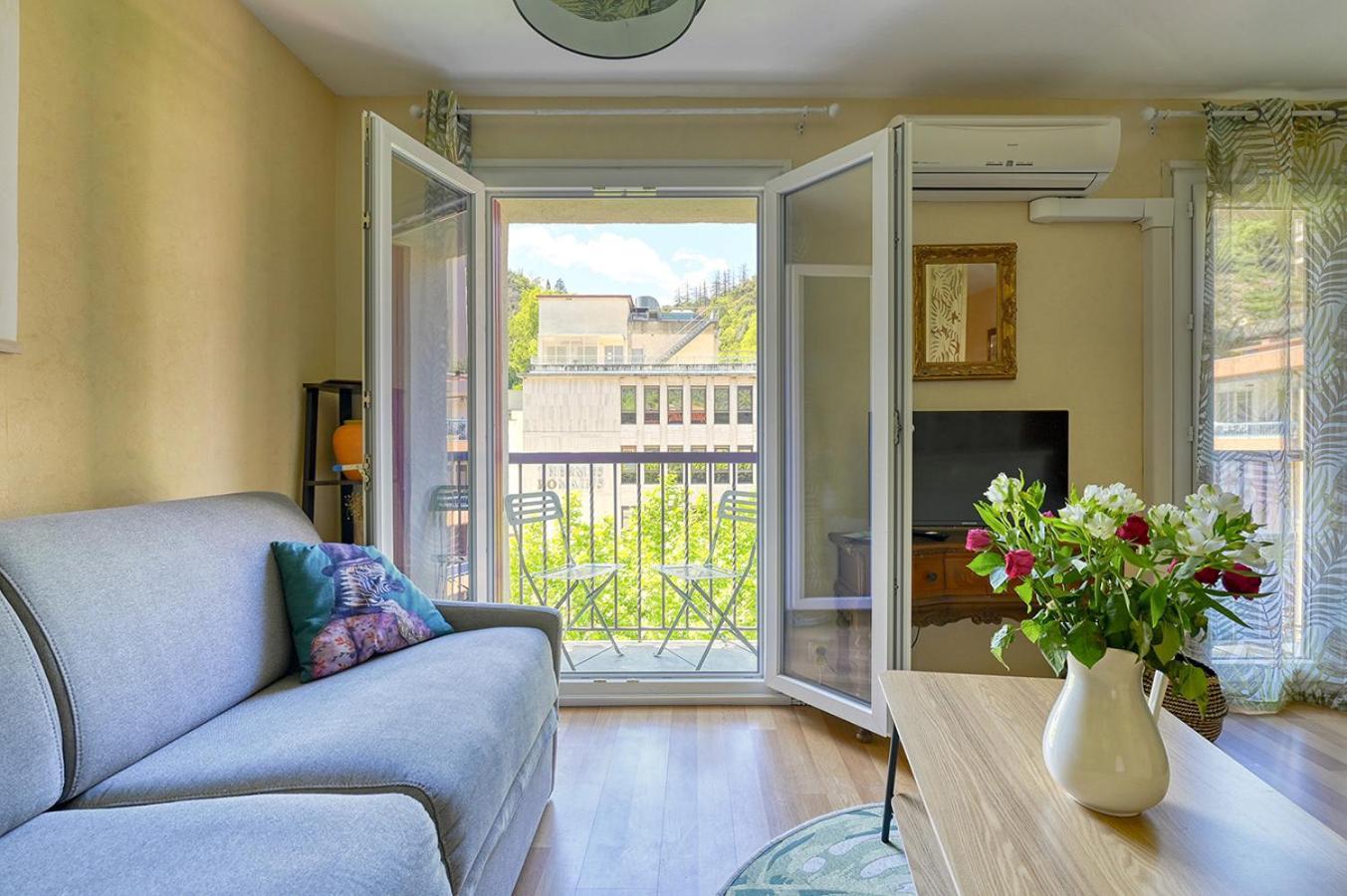 Charmant T1 Bis Idealement Situe Au Pied Des Thermes Amelie-Les-Bains Exteriör bild